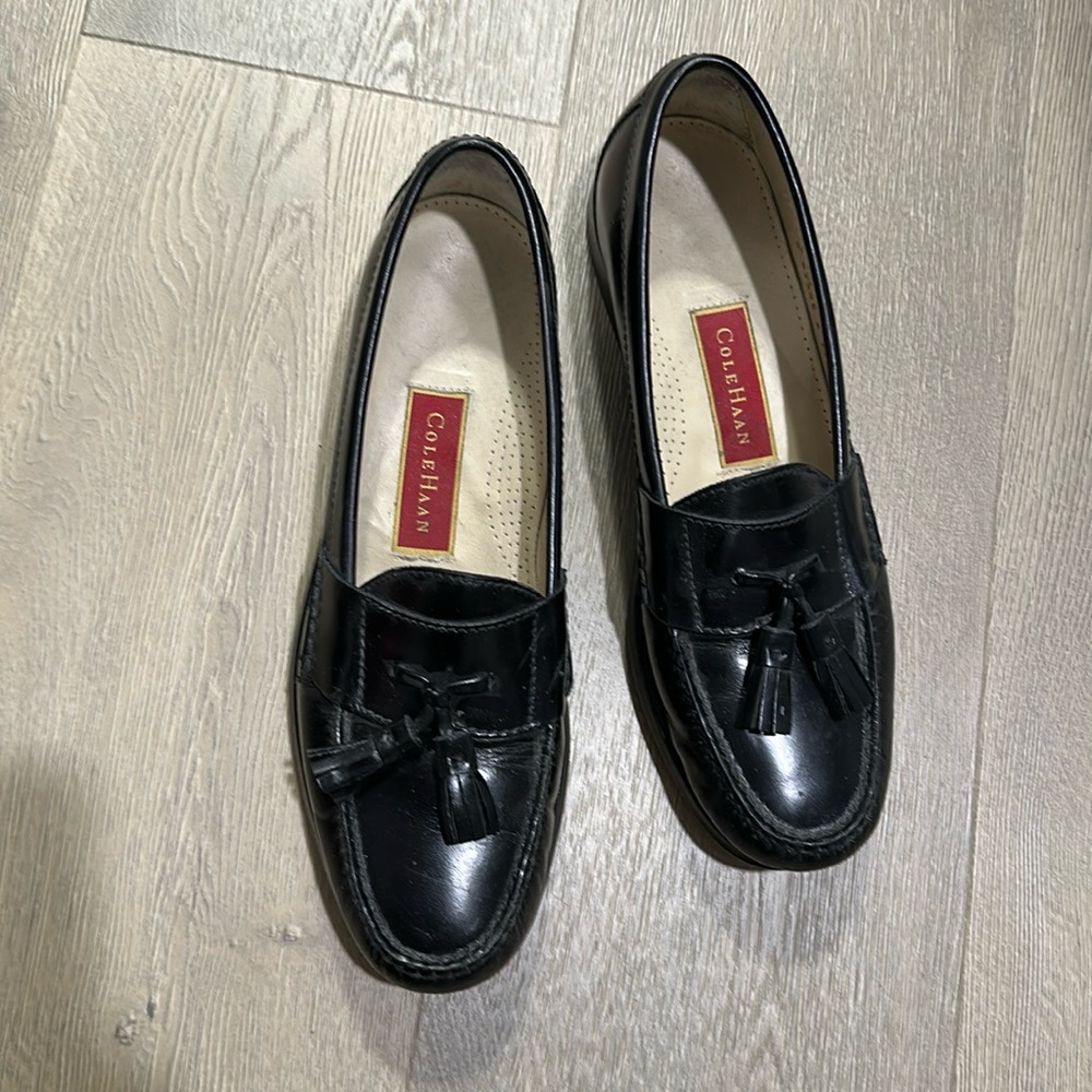 Cole Haan Pinch Tassel Black  Leather Loafers size 9 B worn a couple of times.